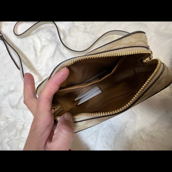 Coach mini camera bag - Picture 3 of 7